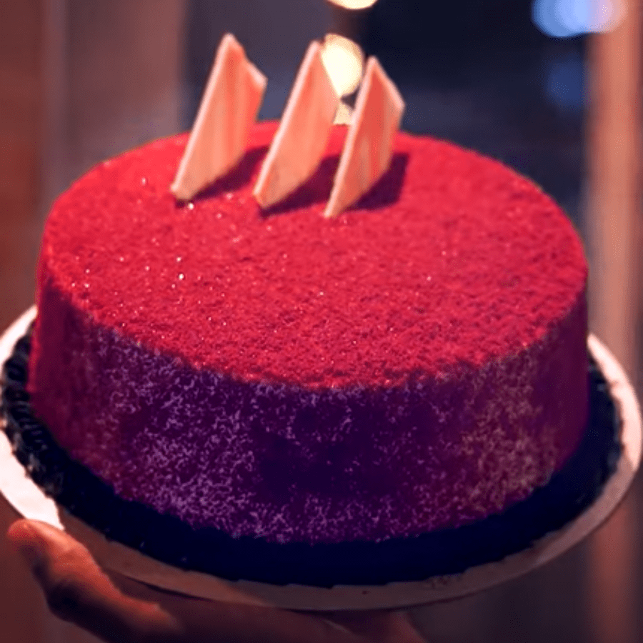 Red Velvet Vegas Dessert Cake – Freed's Bakery